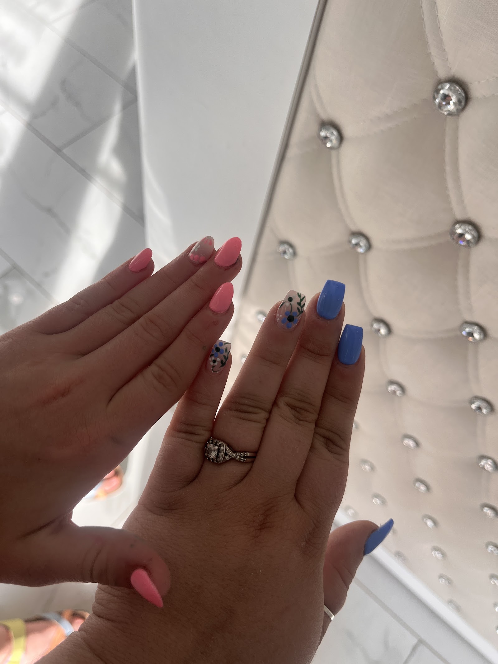 Carnes Nails nail photo 4
